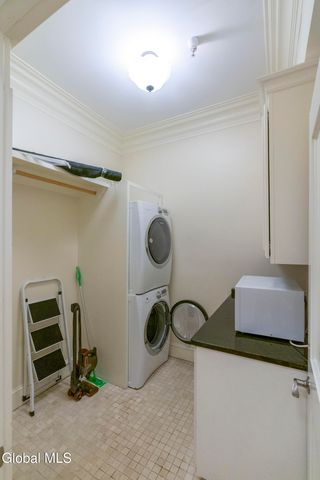 45 Greenfield Avenue Apt 12, Saratoga Springs, NY 12866
