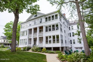 45 Greenfield Avenue Apt 12, Saratoga Springs, NY 12866