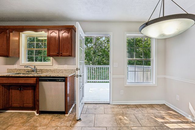 10000 Syracuse Dr, Smyrna, TN 37167