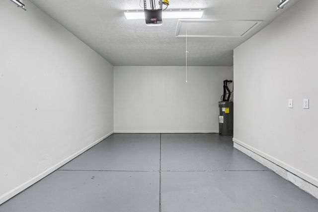 10000 Syracuse Dr, Smyrna, TN 37167