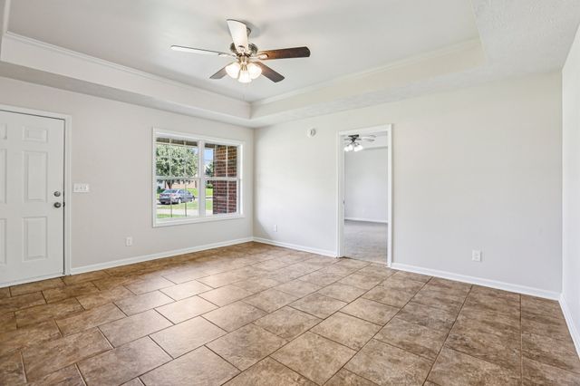 10000 Syracuse Dr, Smyrna, TN 37167