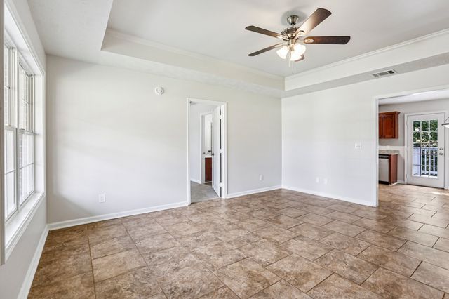 10000 Syracuse Dr, Smyrna, TN 37167