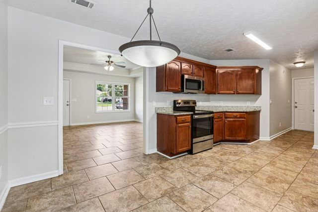 10000 Syracuse Dr, Smyrna, TN 37167