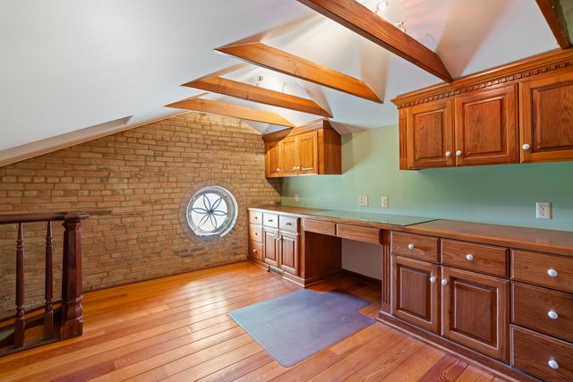1542 Plainfield Road, Oswego, IL 60543