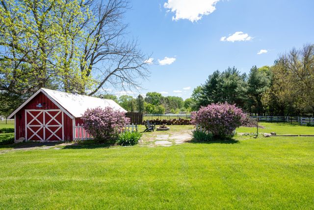 1542 Plainfield Road, Oswego, IL 60543