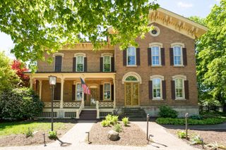 1542 Plainfield Road, Oswego, IL 60543