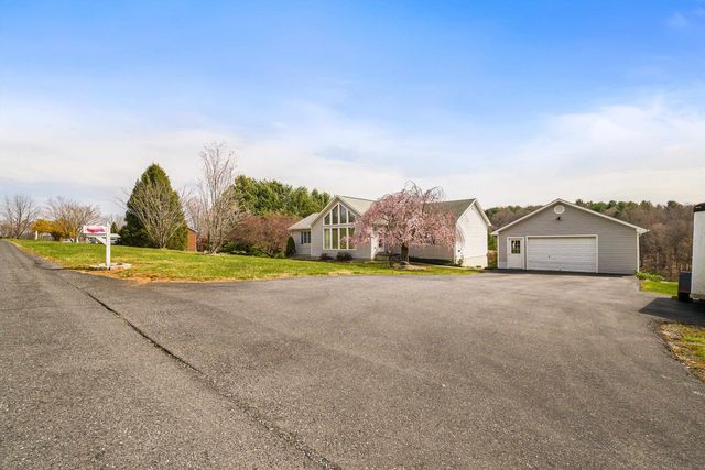 259 TALIAFERRO DR, Churchville, VA 24421
