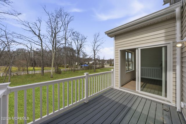 22 Remington Court, Farmingdale, NJ 07727