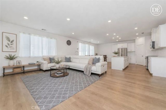 2239 Melogold, Corona, CA 92883