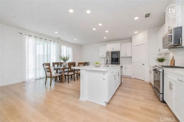 2239 Melogold, Corona, CA 92883