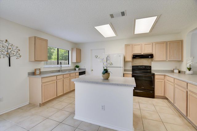 905 Justeford DR, Pflugerville, TX 78660