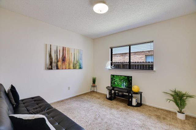 905 Justeford DR, Pflugerville, TX 78660