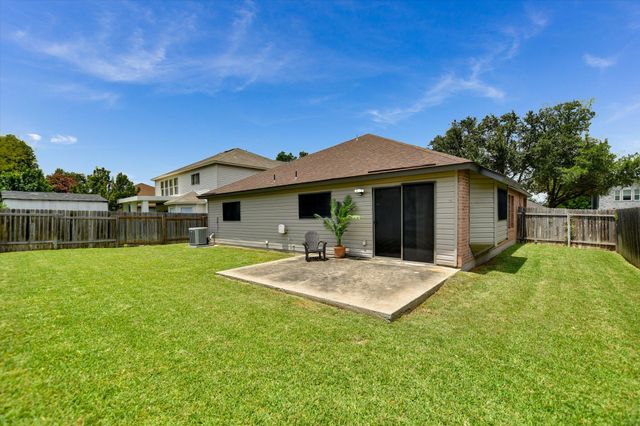 905 Justeford DR, Pflugerville, TX 78660