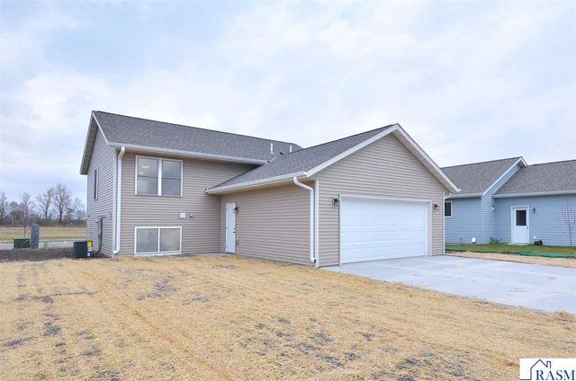 2113 Lunden Street, St. Peter, MN 56082