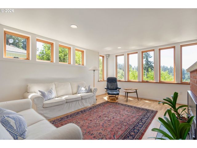 2580 CHULA VISTA Blvd, Eugene, OR 97403