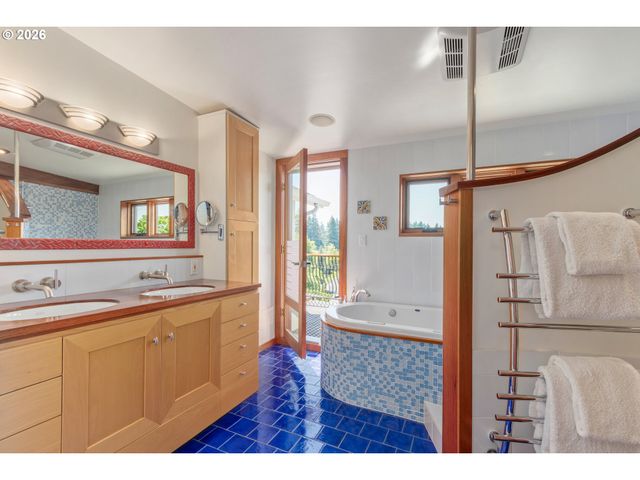 2580 CHULA VISTA Blvd, Eugene, OR 97403