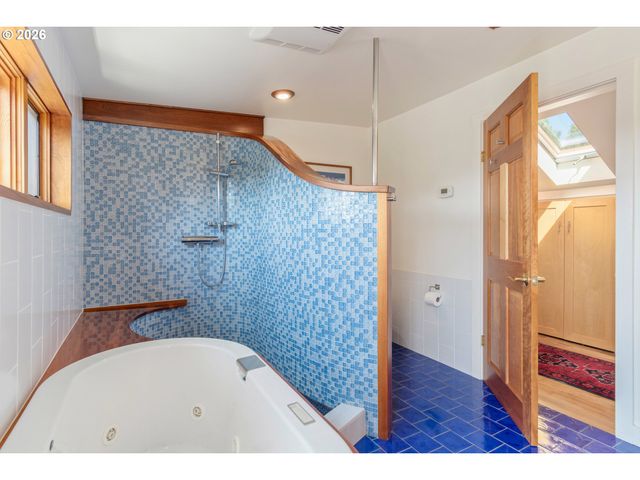 2580 CHULA VISTA Blvd, Eugene, OR 97403