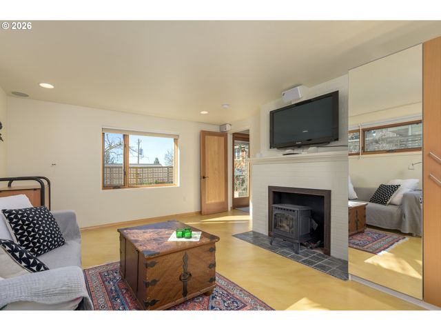 2580 CHULA VISTA Blvd, Eugene, OR 97403