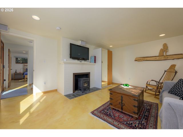 2580 CHULA VISTA Blvd, Eugene, OR 97403