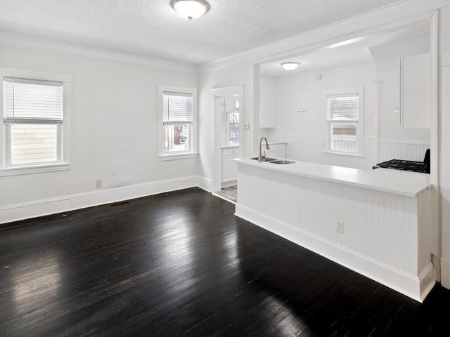 1635 Sheridan Avenue N, Minneapolis, MN 55411