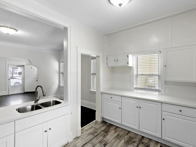 1635 Sheridan Avenue N, Minneapolis, MN 55411