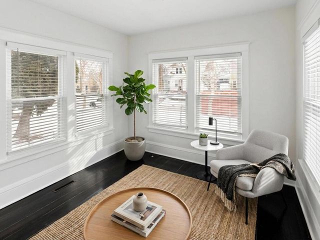 1635 Sheridan Avenue N, Minneapolis, MN 55411