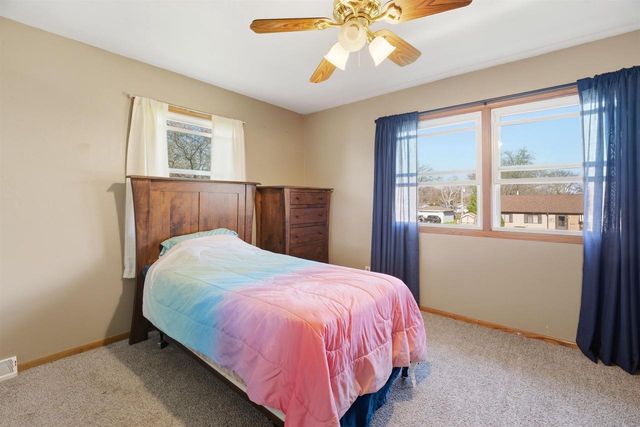 40 S PIONEER PARKWAY, Fond Du Lac, WI 54935