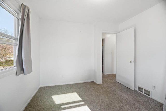 40 S PIONEER PARKWAY, Fond Du Lac, WI 54935