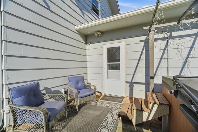 40 S PIONEER PARKWAY, Fond Du Lac, WI 54935