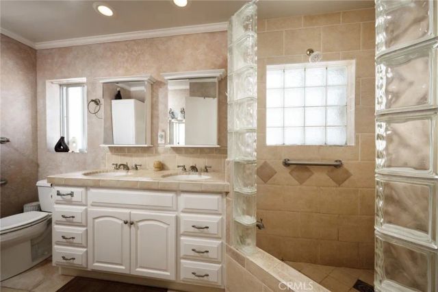 327 Onyx, Newport Beach, CA 92662