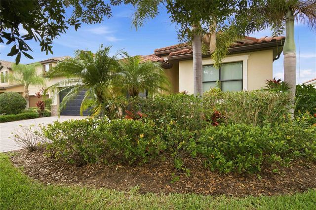 13422 SAW PALM CREEK TRAIL, Lakewood Ranch, FL 34211