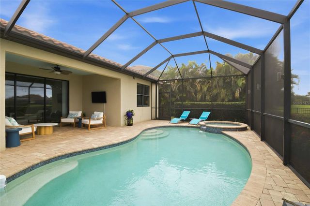 13422 SAW PALM CREEK TRAIL, Lakewood Ranch, FL 34211