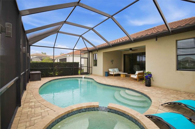 13422 SAW PALM CREEK TRAIL, Lakewood Ranch, FL 34211