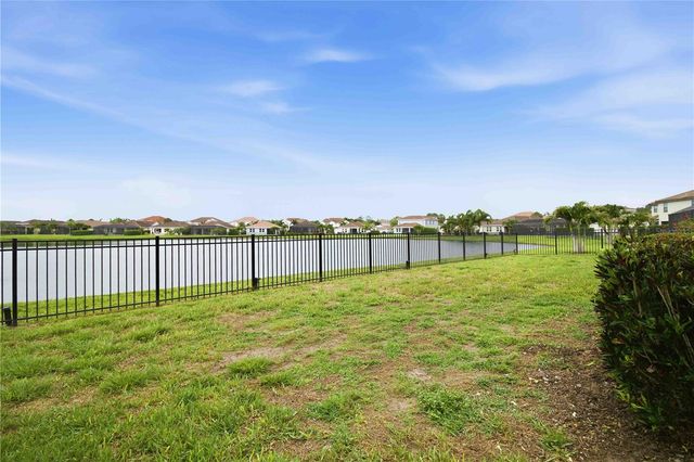 13422 SAW PALM CREEK TRAIL, Lakewood Ranch, FL 34211