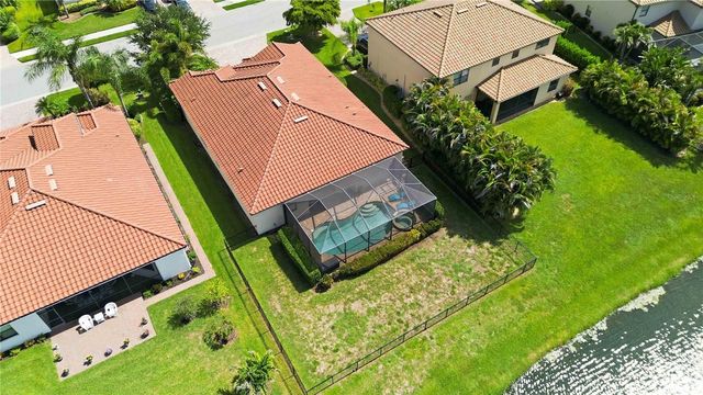 13422 SAW PALM CREEK TRAIL, Lakewood Ranch, FL 34211