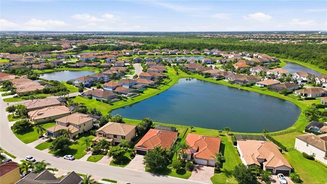 13422 SAW PALM CREEK TRAIL, Lakewood Ranch, FL 34211