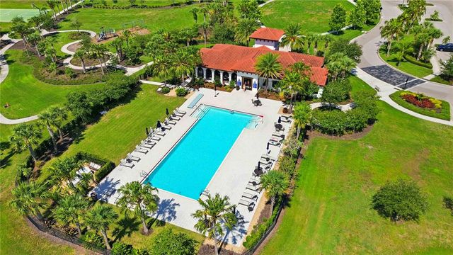 13422 SAW PALM CREEK TRAIL, Lakewood Ranch, FL 34211