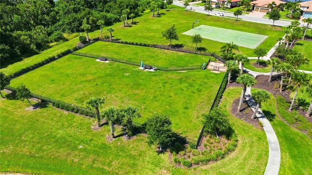 13422 SAW PALM CREEK TRAIL, Lakewood Ranch, FL 34211