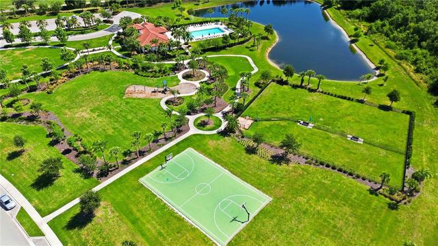 13422 SAW PALM CREEK TRAIL, Lakewood Ranch, FL 34211