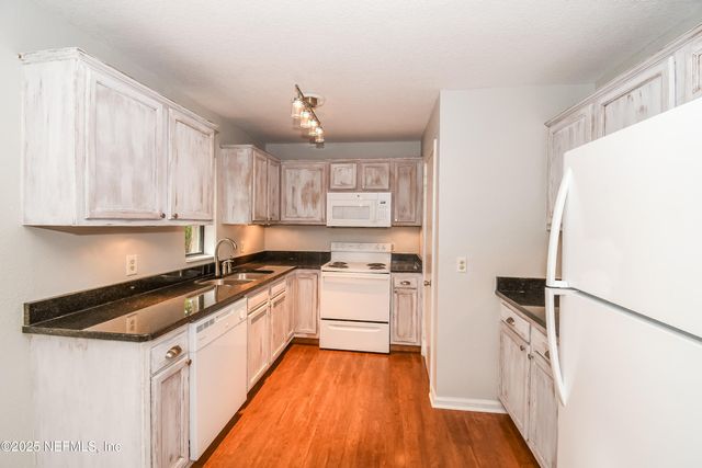 1220 ADRIAN Court, Jacksonville, FL 32205