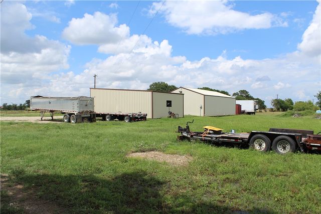 8420 State Highway 21 E, Caldwell, TX 77836
