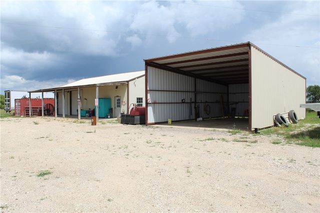 8420 State Highway 21 E, Caldwell, TX 77836