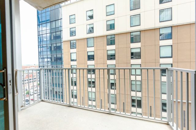 301 Demonbreun St Unit 915, Nashville, TN 37201