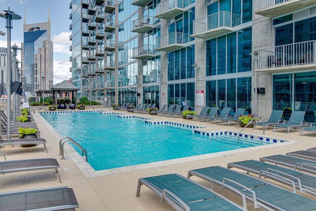 301 Demonbreun St Unit 915, Nashville, TN 37201