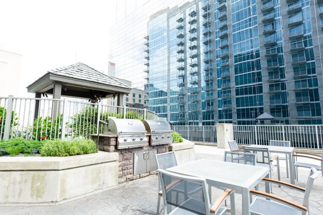 301 Demonbreun St Unit 915, Nashville, TN 37201