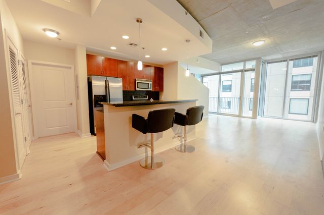 301 Demonbreun St Unit 915, Nashville, TN 37201