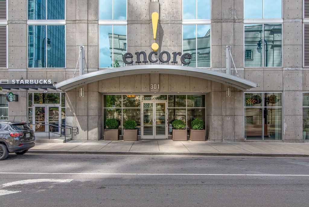 301 Demonbreun St Unit 915, Nashville, TN 37201