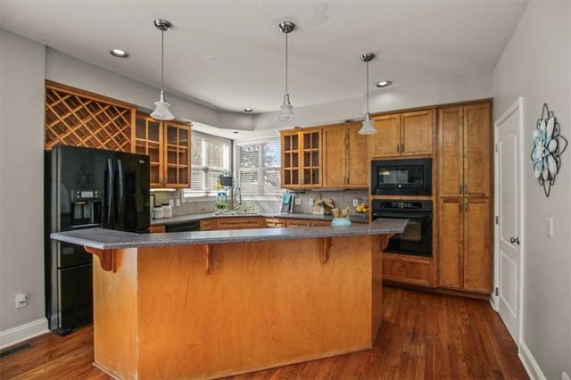 1131 Crimson Lane, Liberty, MO 64068