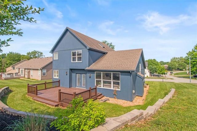 1131 Crimson Lane, Liberty, MO 64068