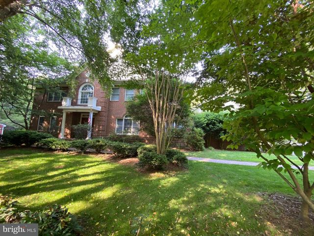 851 FORESTVILLE MEADOWS DR, Great Falls, VA 22066